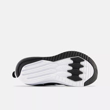 Boy's Infant New Balance 570w3