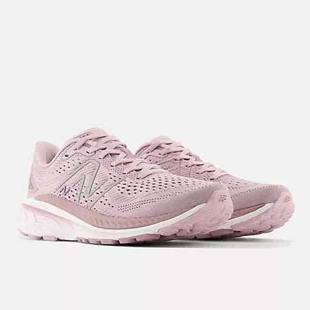 Women s New Balance W880C13