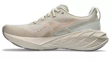 Women's Asics Novablast 4