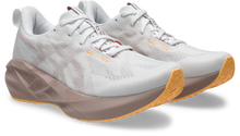 Women's Asics Novablast 5