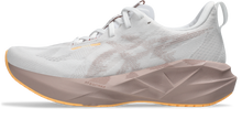 Women's Asics Novablast 5