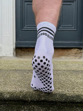 EOS Elite Run Club Grip Socks