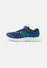 Boy's New Balance 520r8